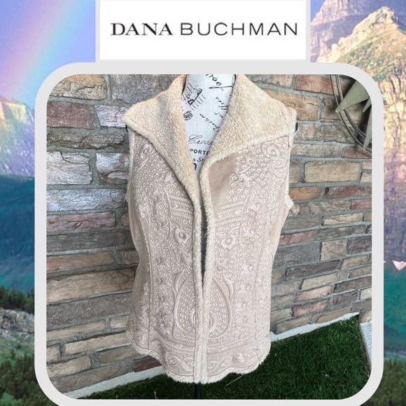 Dana Buchman Jackets & Blazers - Beautiful Dana Buchman Vest